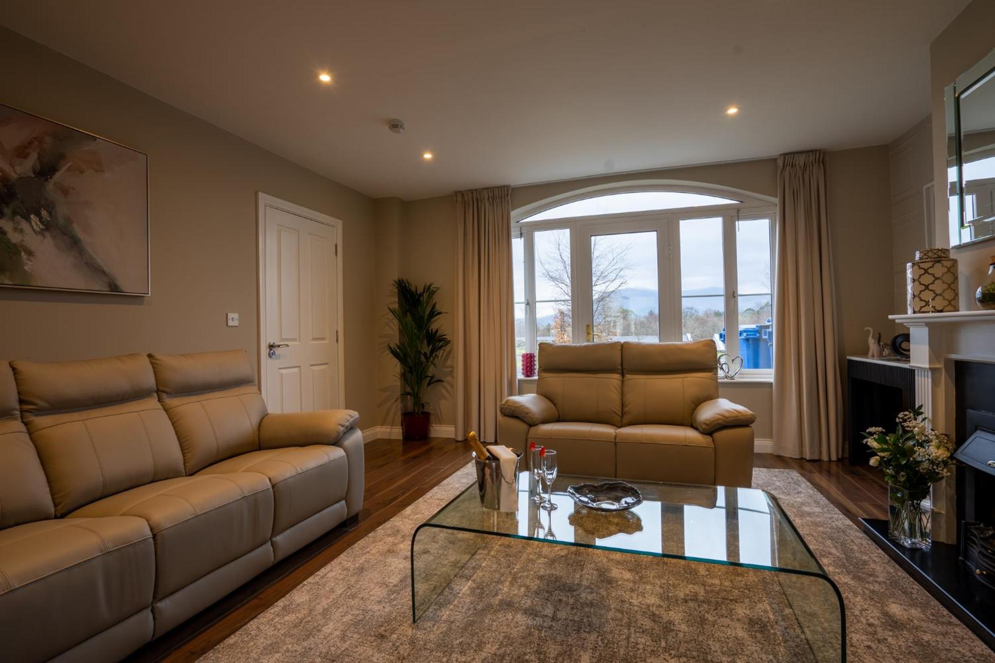 Muckross Luxury Residences 킬라니 외부 사진
